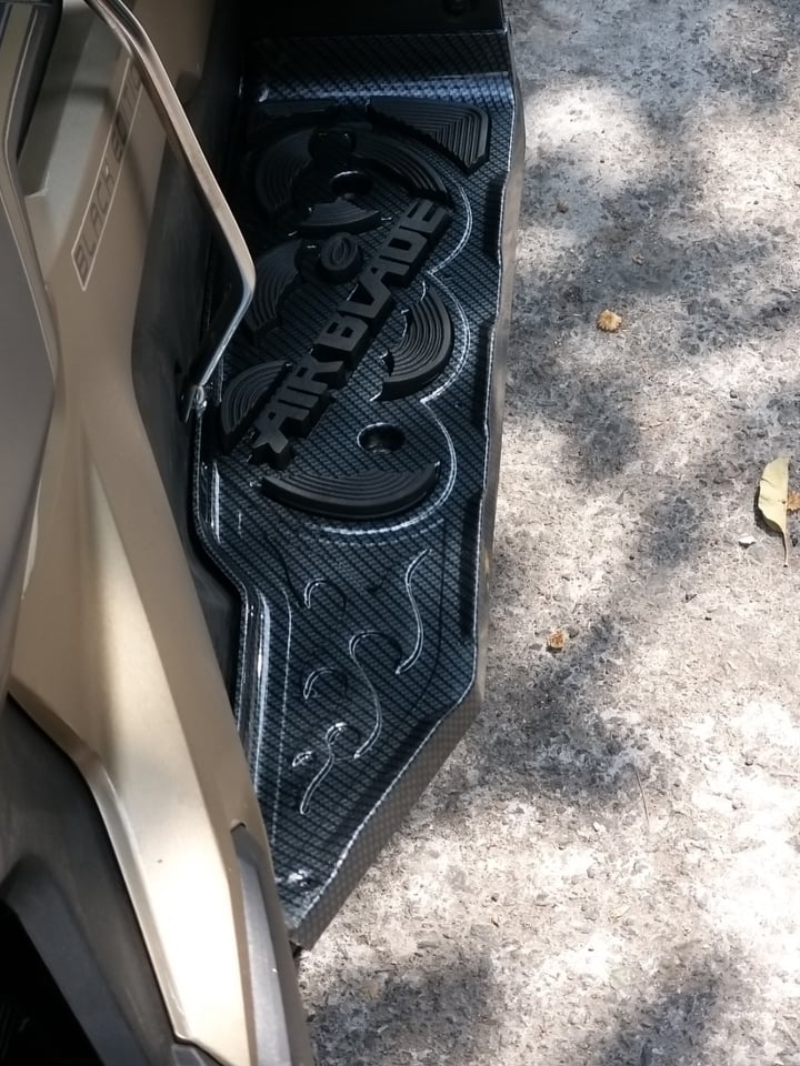GÁC CHÂN AIR BLADE 2020 CACBON