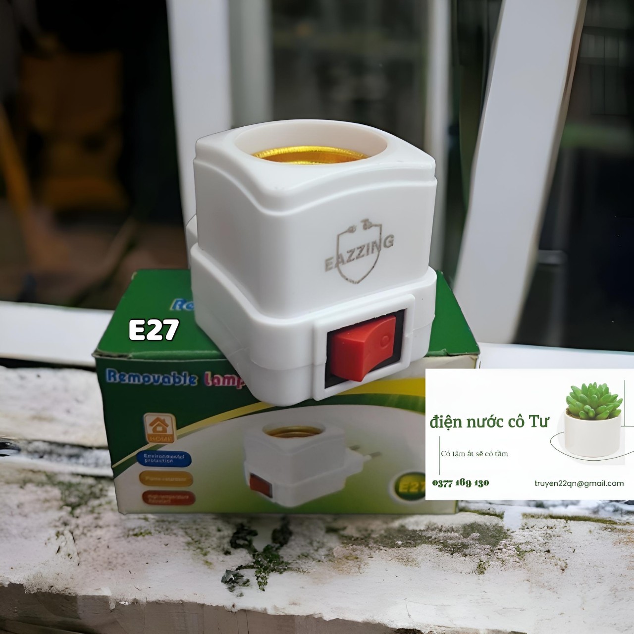 Đui đèn liền phích cắm có công tắc Sopoka cao cấp