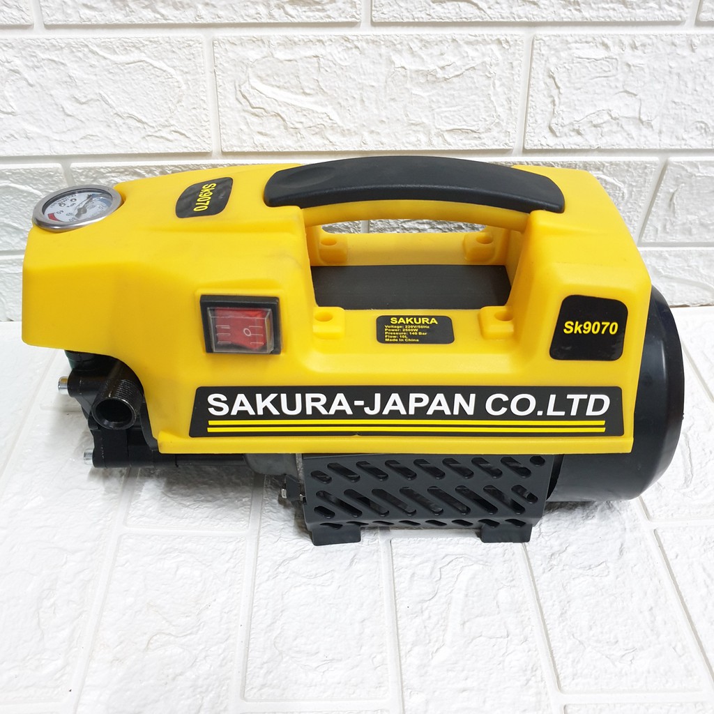 Máy rửa xe sakura nhật bản 2500w .máy rửa xe áp lực cao