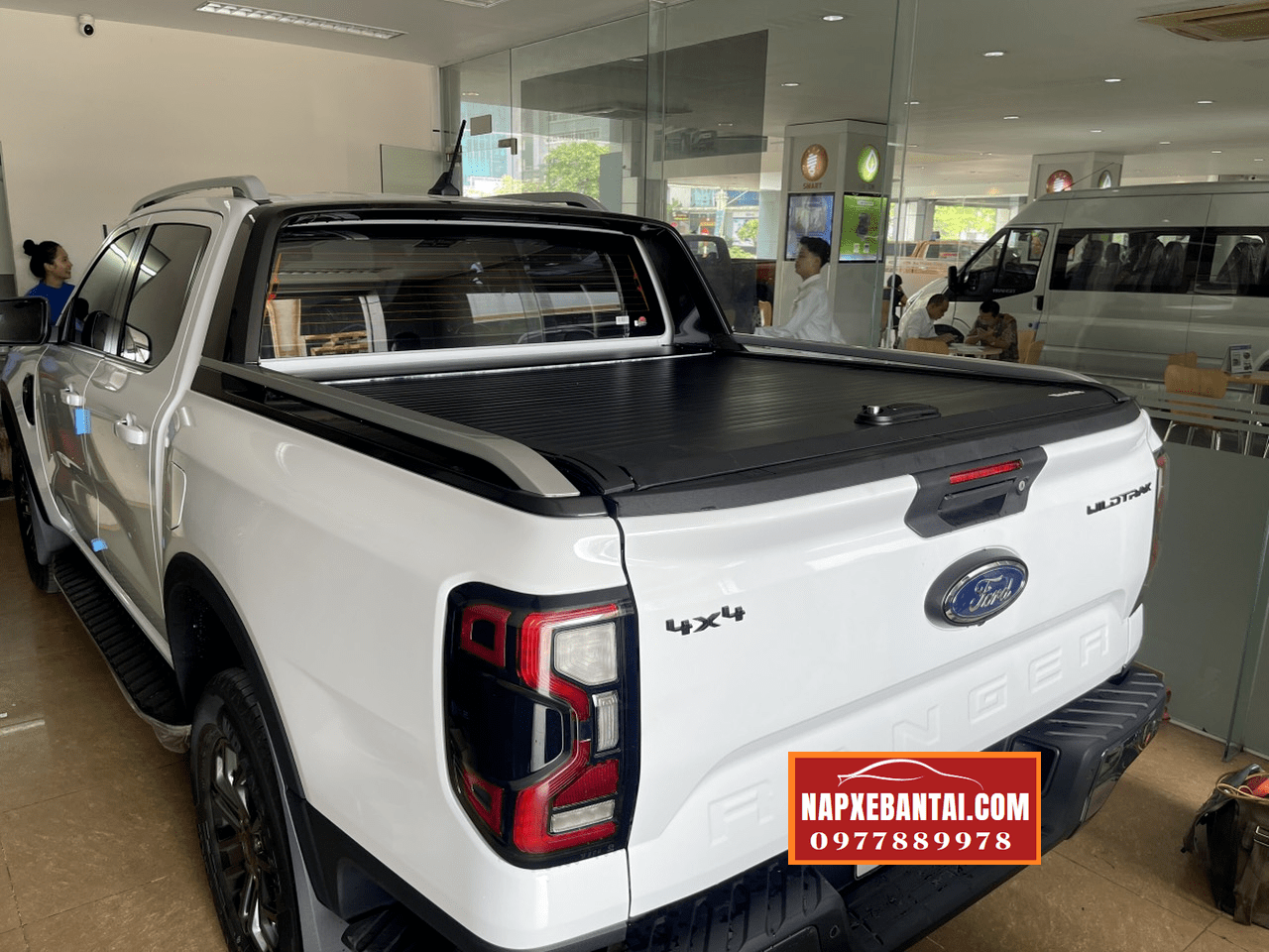 NẮP THÙNG CUỘN CƠ FORD RANGER 2023 CAO CẤP (CHƯA BAO GỒM THANH THỂ THAO)