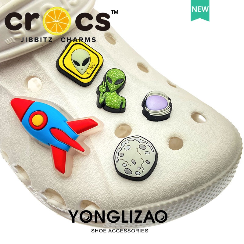 Jibbitz cross charms Dẫn Nút jibbitz chamr dép crocs