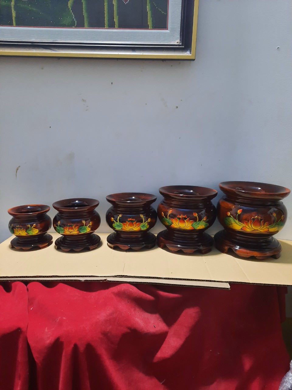 Lư hương gỗ thờ cúng khắc nổi hoa sen