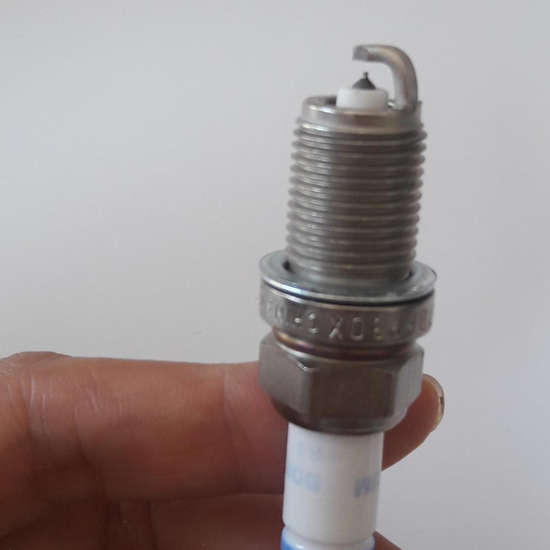 Bộ 4 bugi Bosch giác 16 Platinum