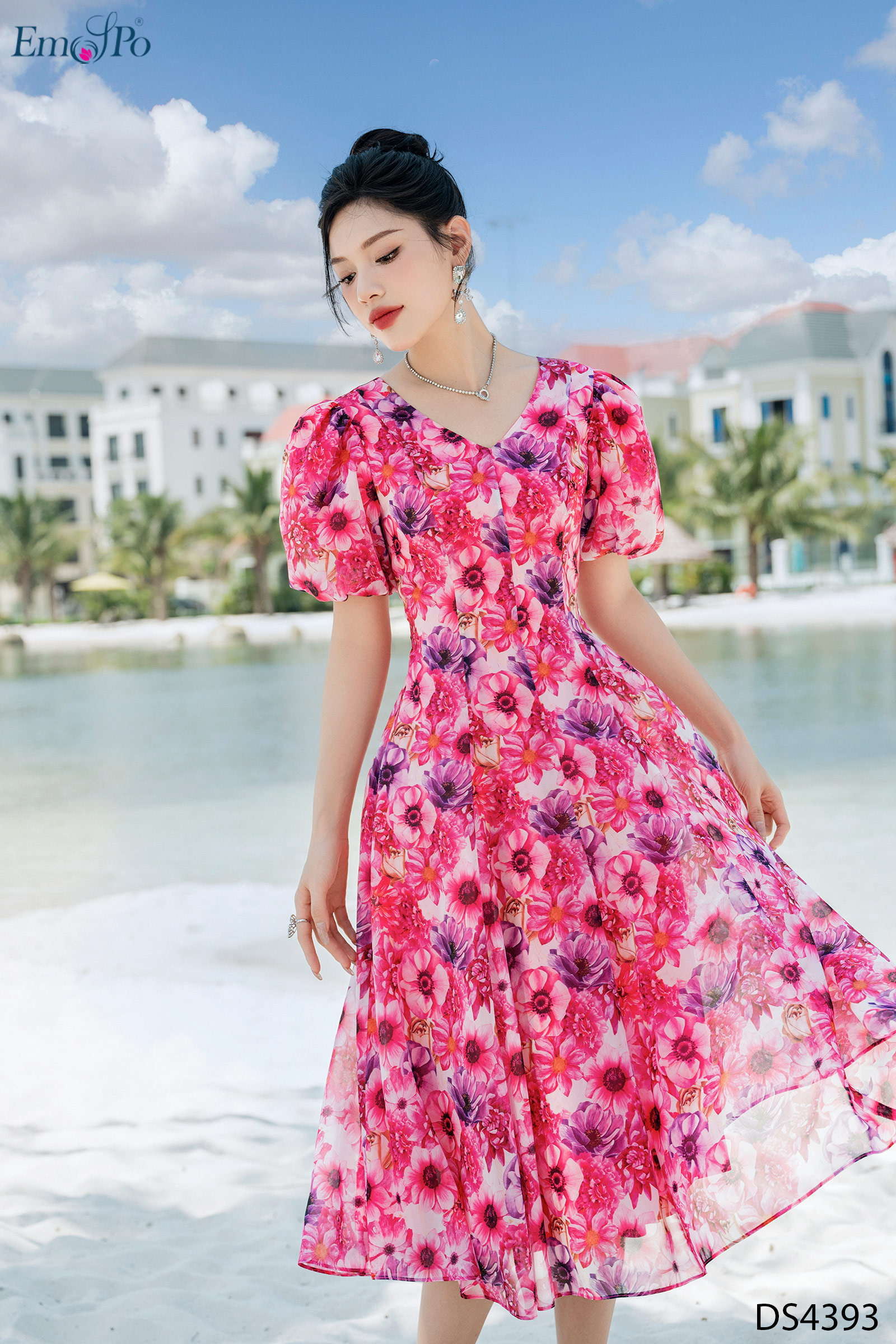 Đầm hoa xòe cổ v tay bồng chun emspo ds4393