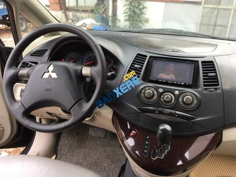 Bọc da cần số Mitsubishi Grandis (AT) số tự động