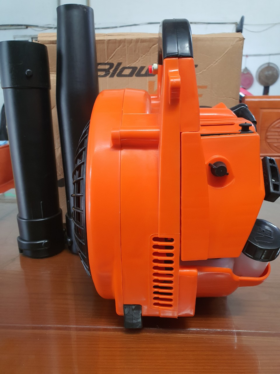 Máy thổi bụi, lá cây chạy xăng 2 thì siêu khỏe BLOWER VAC