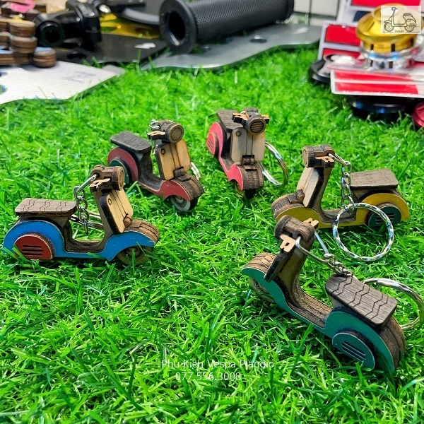 Móc Khóa Vespa 3D 2D Bằng Gỗ Cao Cấp