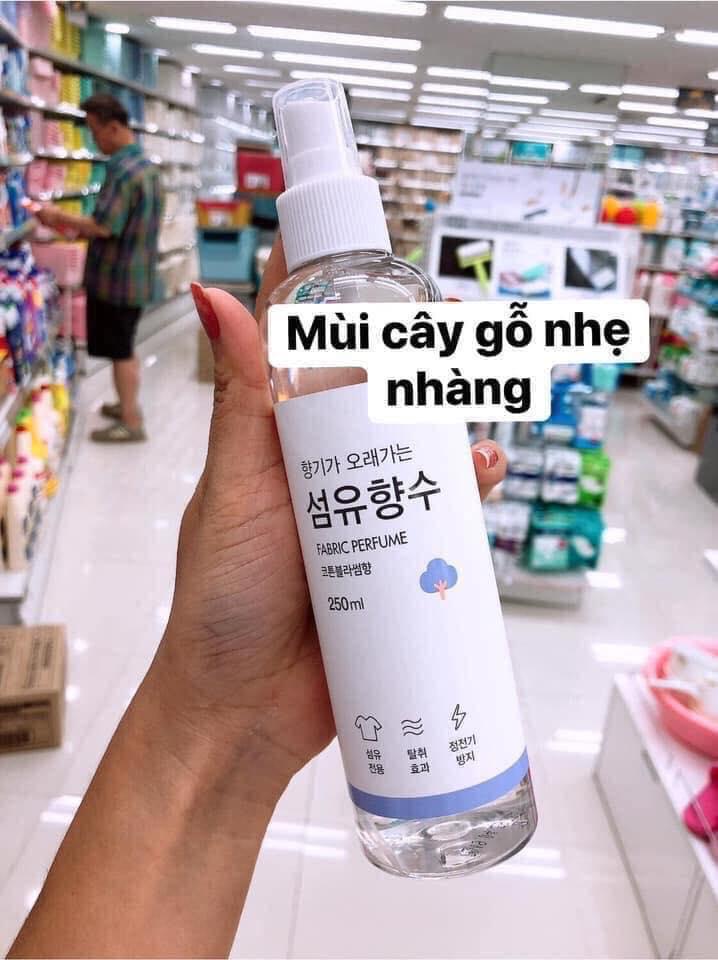 Xịt Thơm Fabric Perfume Quần Áo Hàn Quốc 250ml