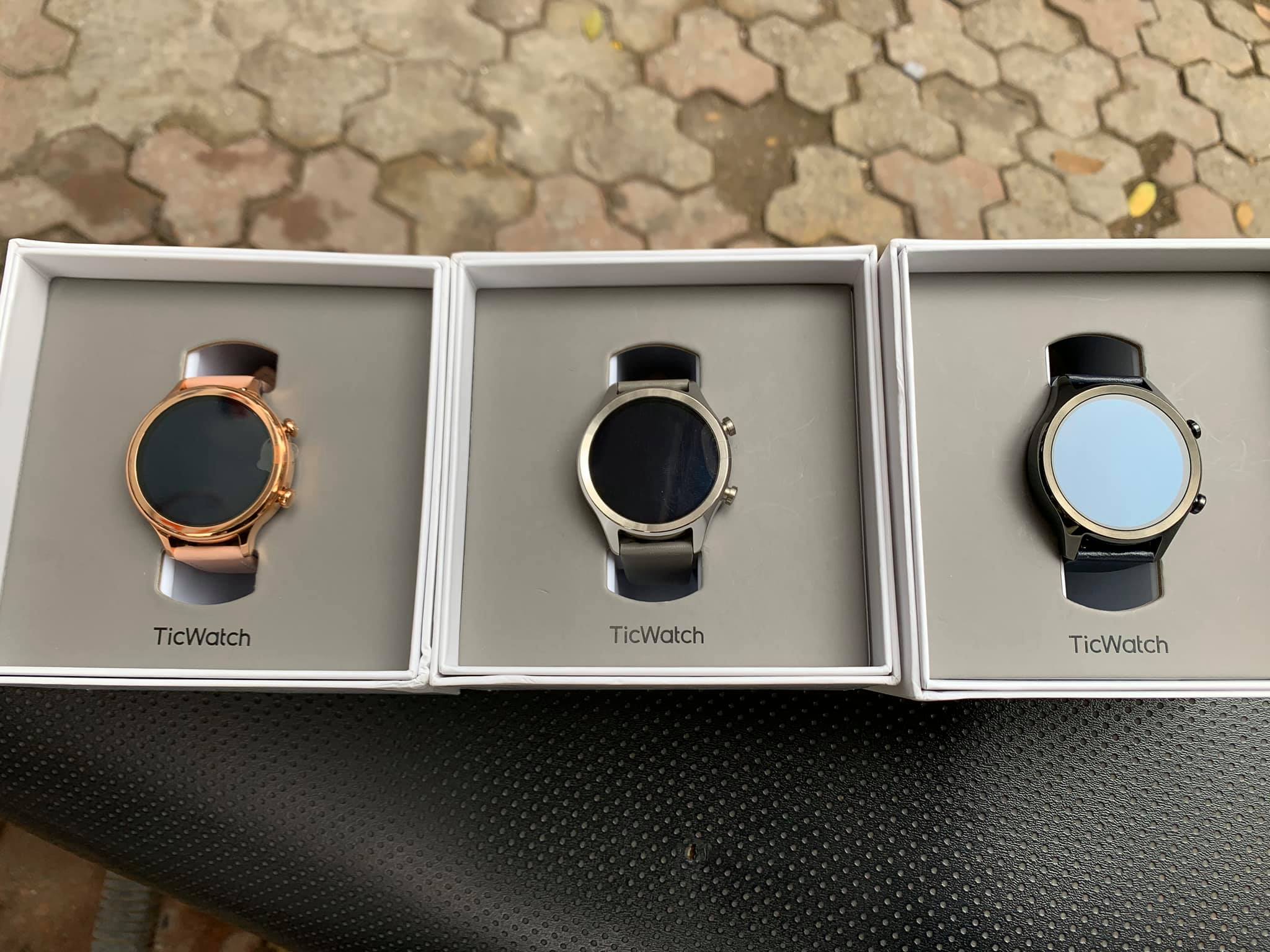 Đồng hồ thông minh Ticwatch C2 kiểu dáng đẹp