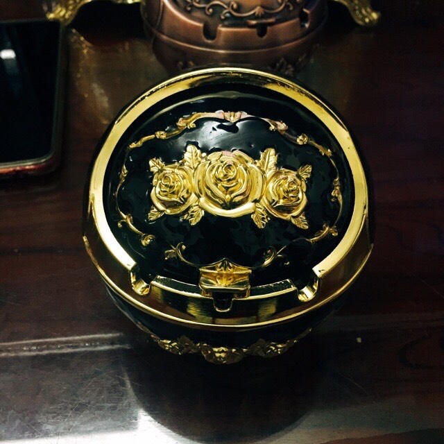 Gạt tàn Hoàng Gia hợp kim