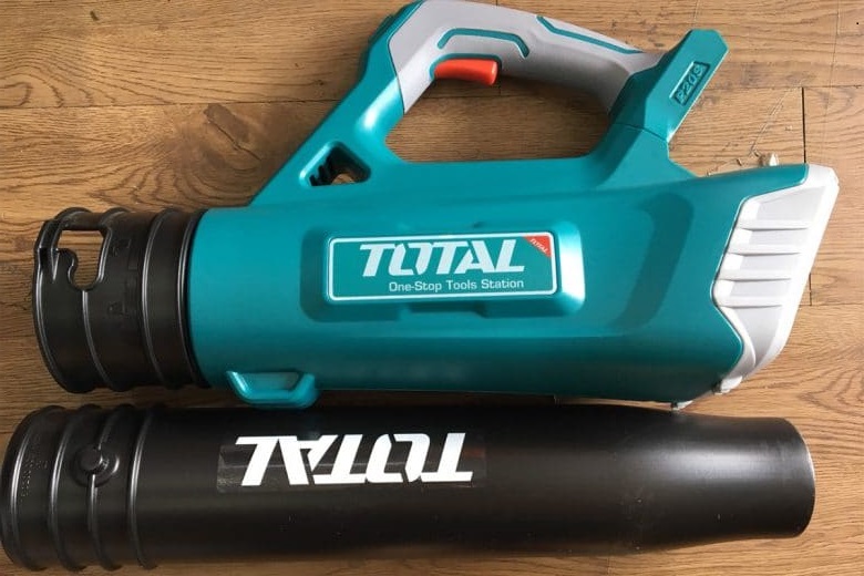 Máy thổi bụi thổi lá dùng pin Lithium 20V Total TABLI2002