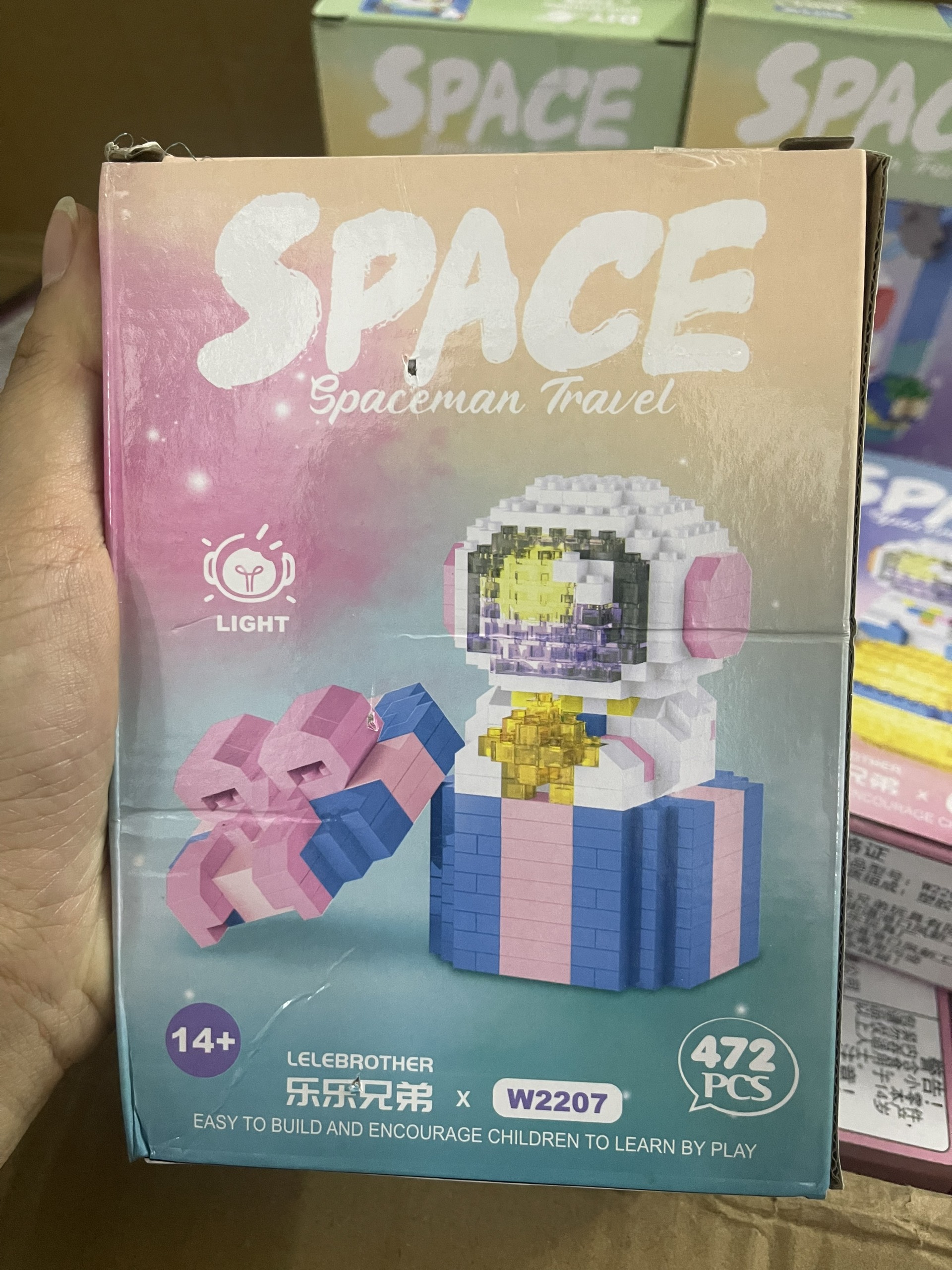 Đồ chơi lắp ráp phi hành gia phát sáng nhiều mẫu
