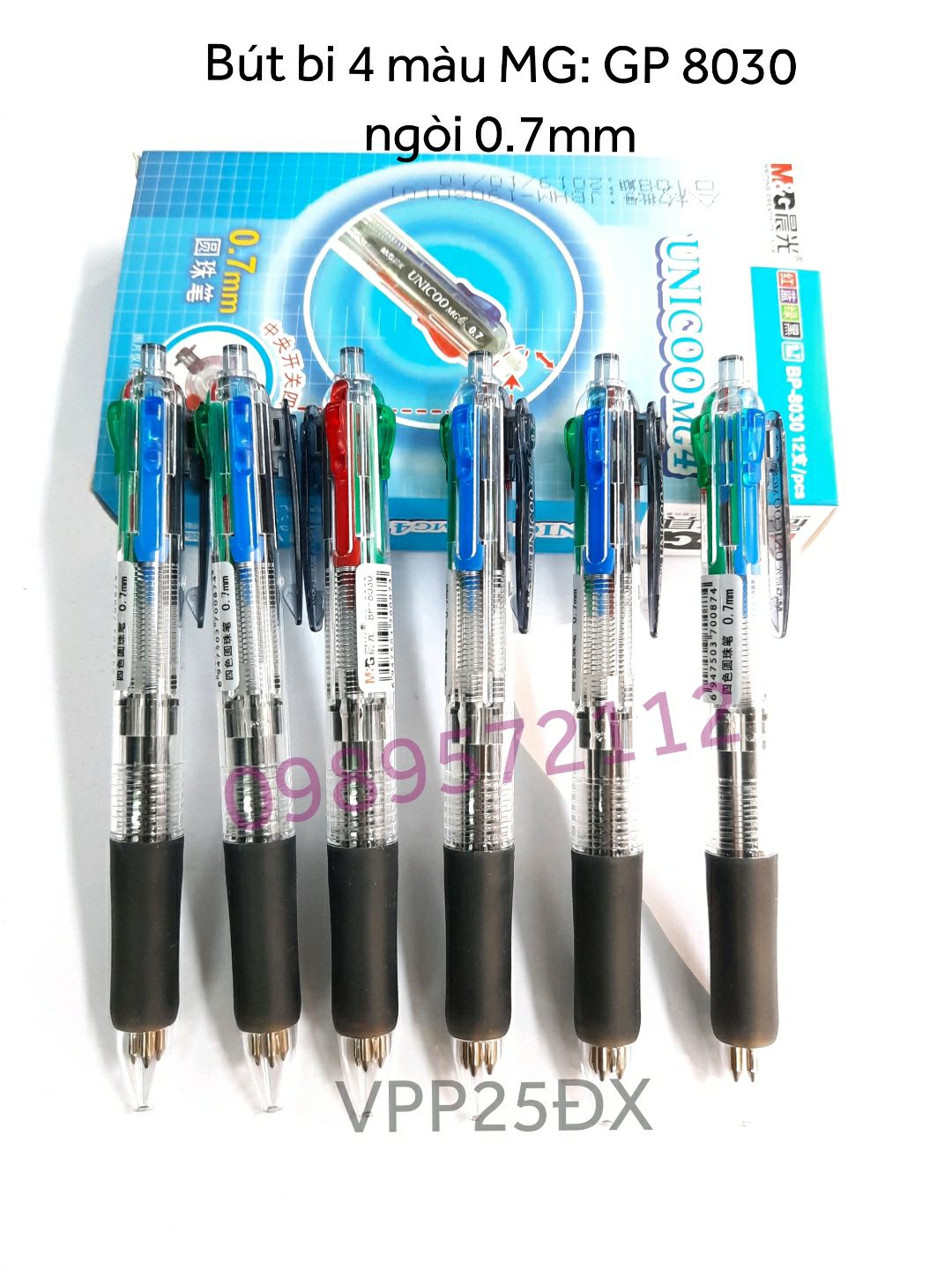 Bút bi 4 màu GP 8030 M&G ngòi 0.7mm.
