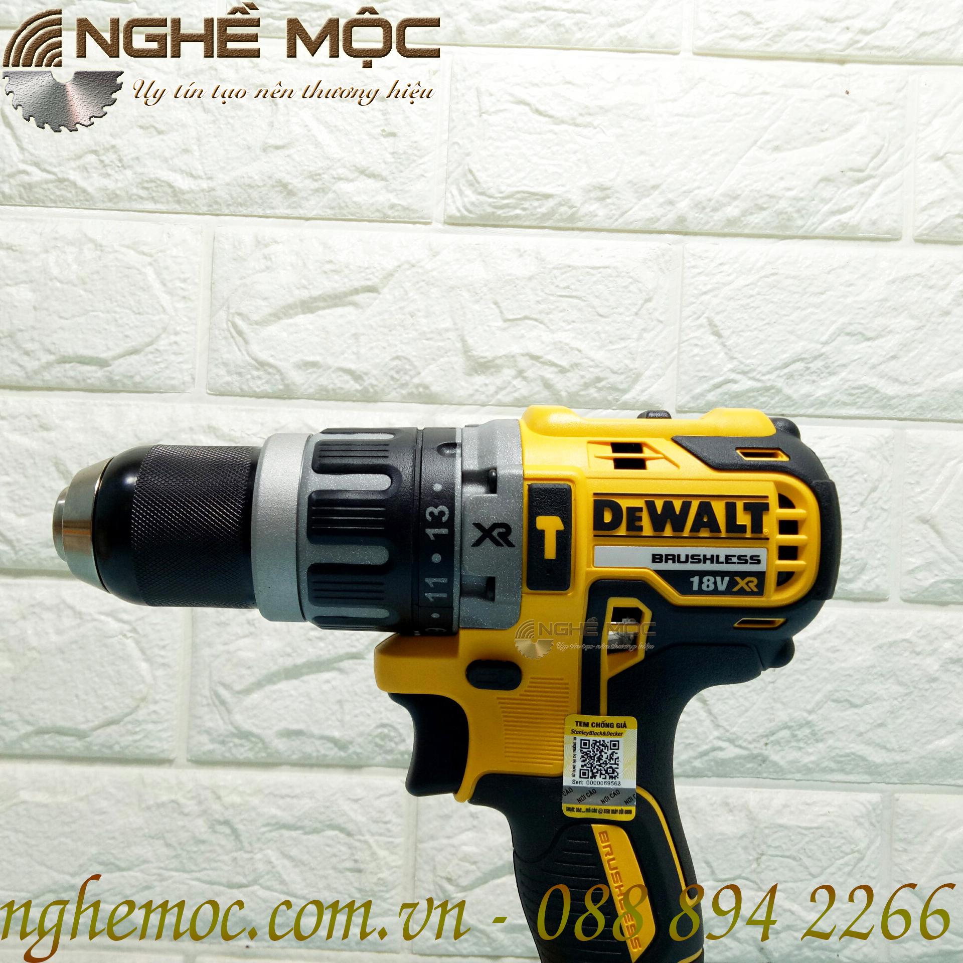 Dewalt DCD796 Máy khoan vặn vít động lực 18V 796