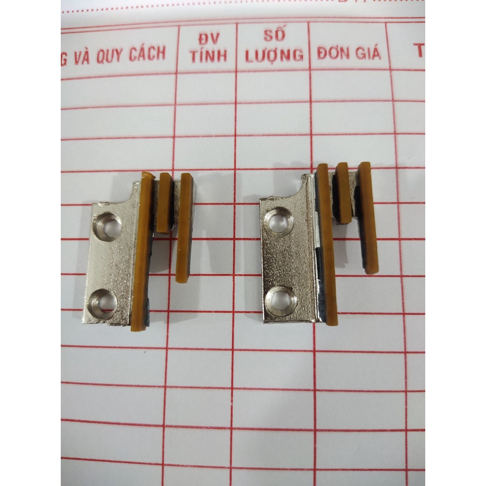 bàn lừa máy khâu 3 cầu nhựa không răng