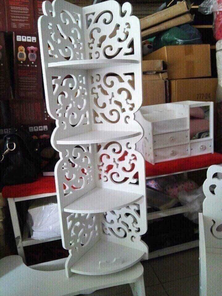 Kệ Góc 4 Tầng Hoa Văn Gỗ