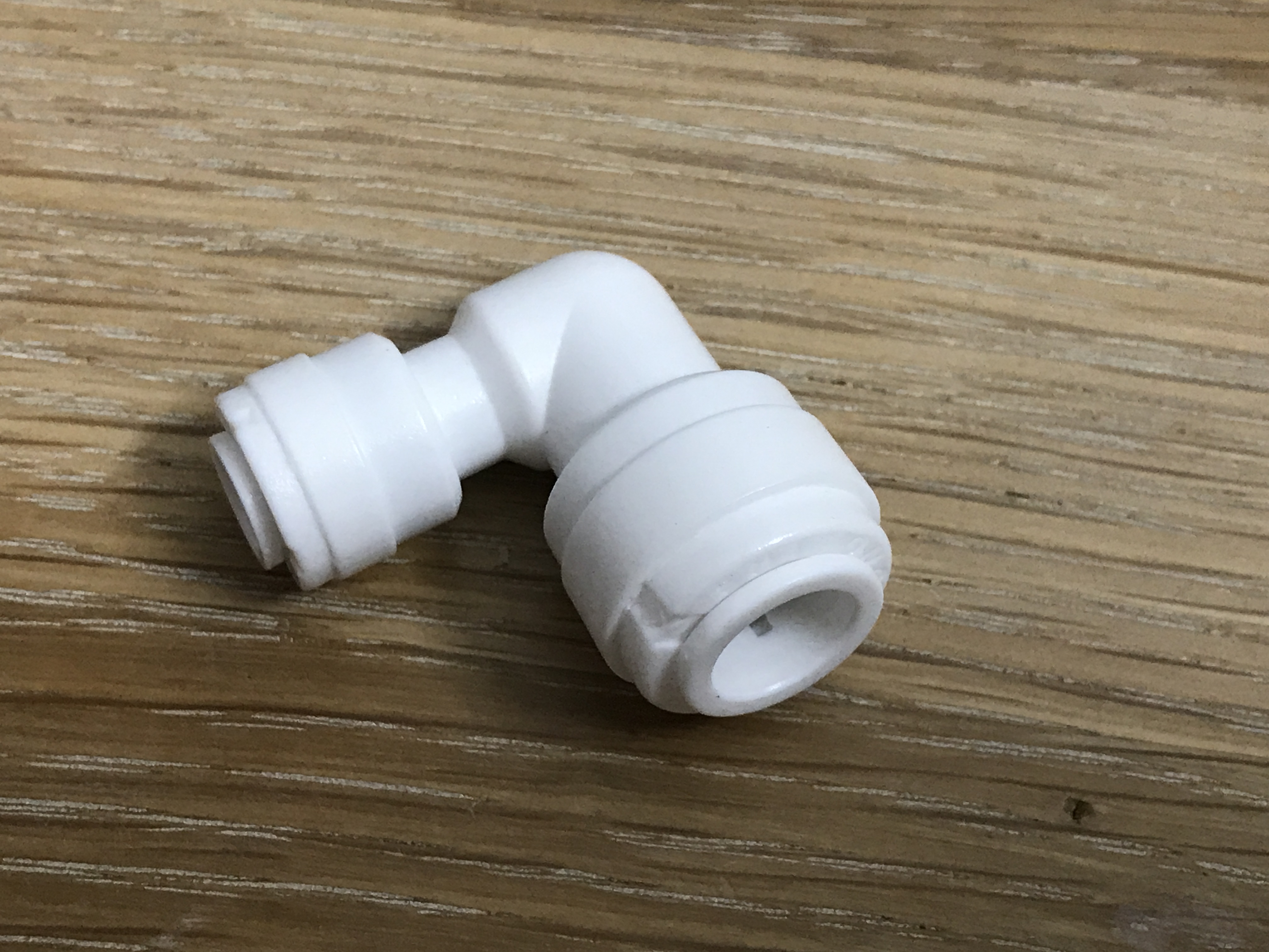 Nối chuyển phi 10mm sang phi 6mm