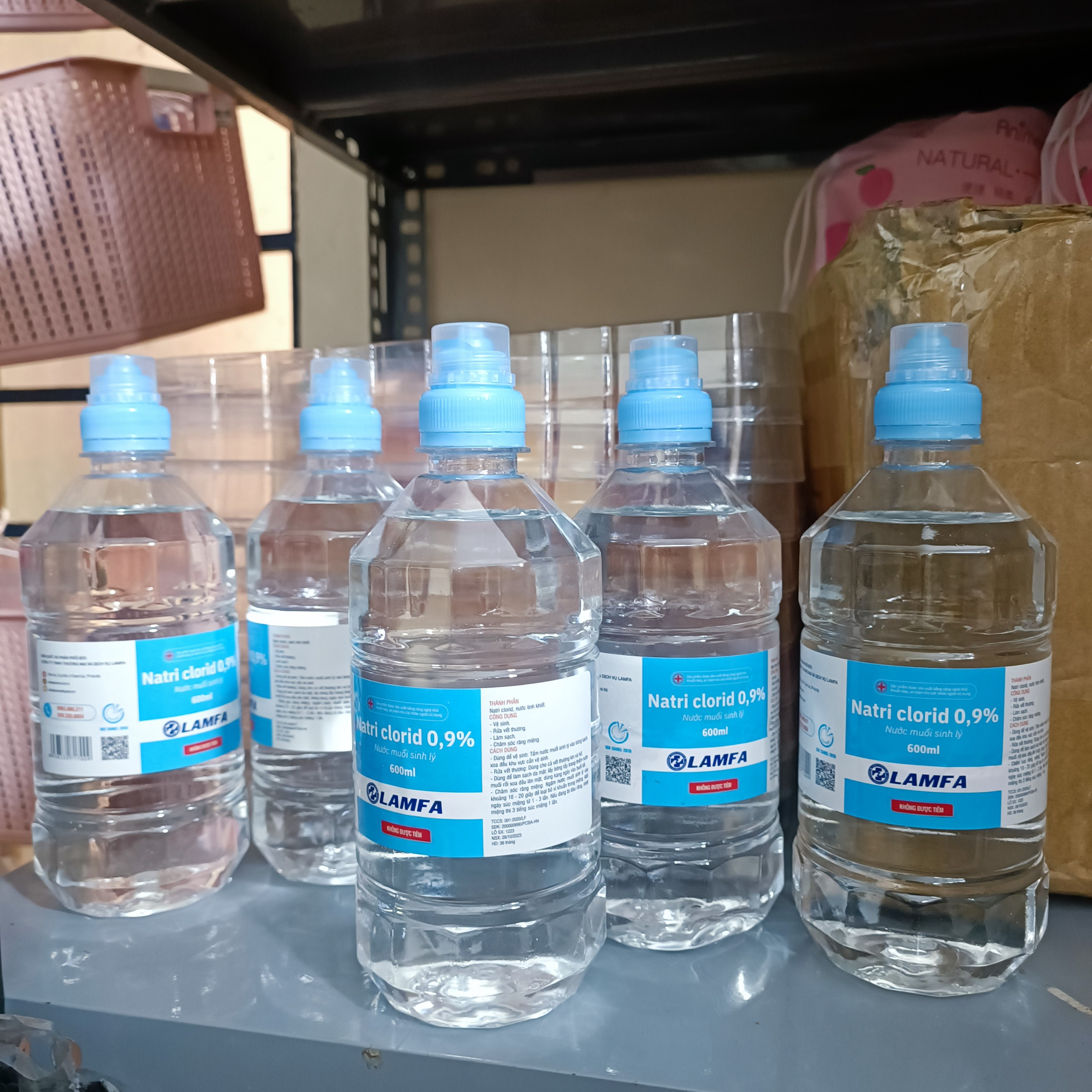 Nước Muối Sinh Lý Natri clorid 0.9% Vệ Sinh Da