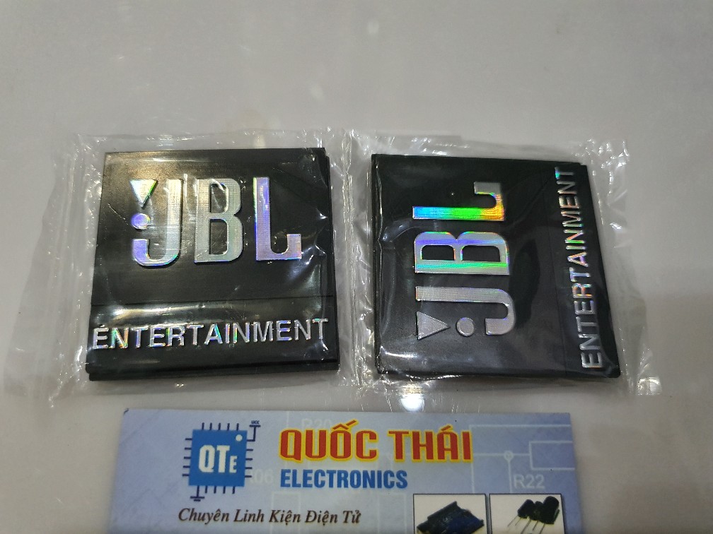 Tem loa jbl màu đen nhỏ