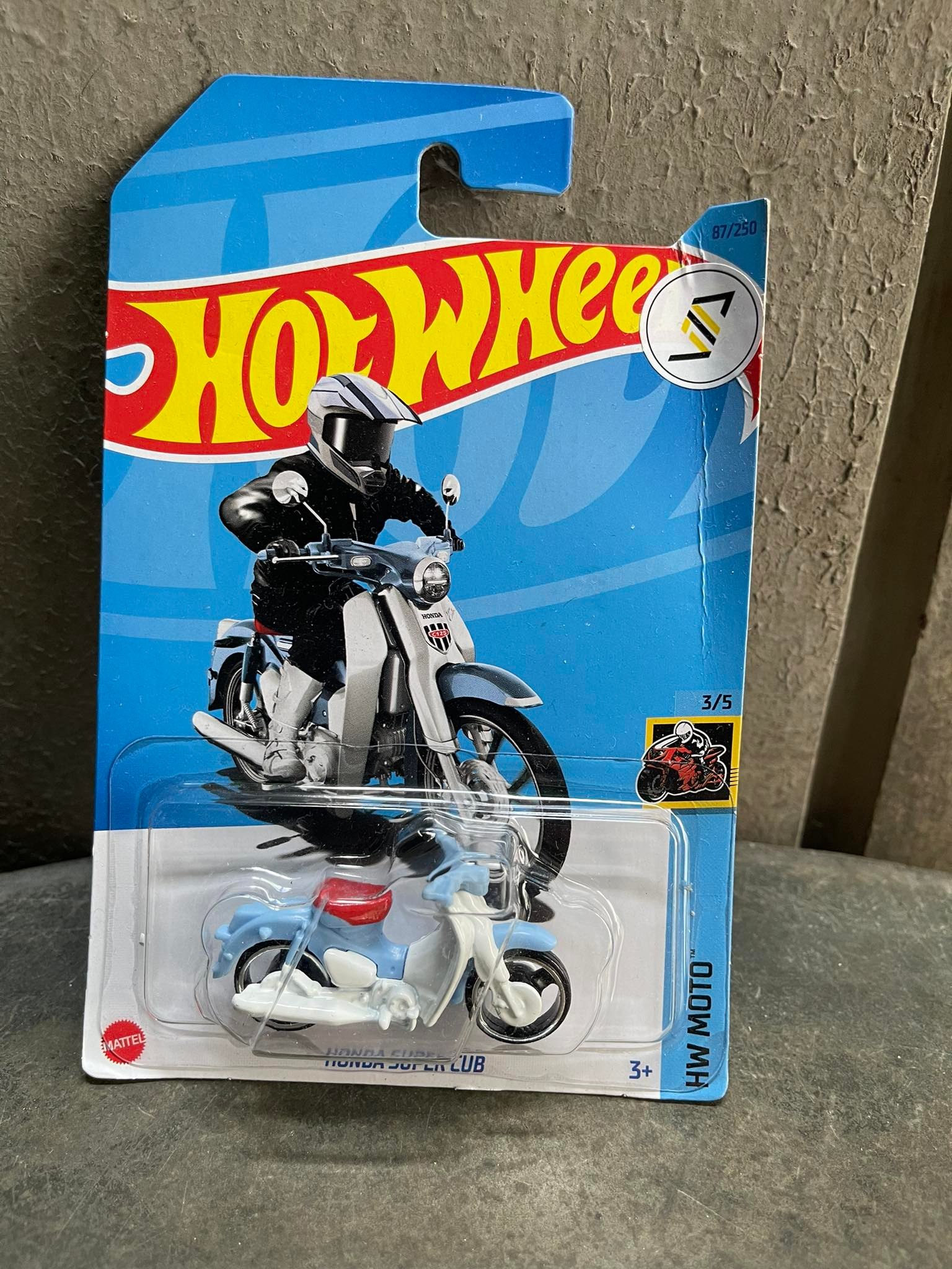 Xe mô hình đồ chơi cơ bản hotwheels 1:64 - motor - honda super cup