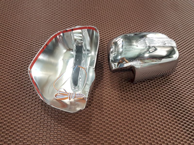 Ốp gương chiếu hậu Innova 2006-2013 có đèn