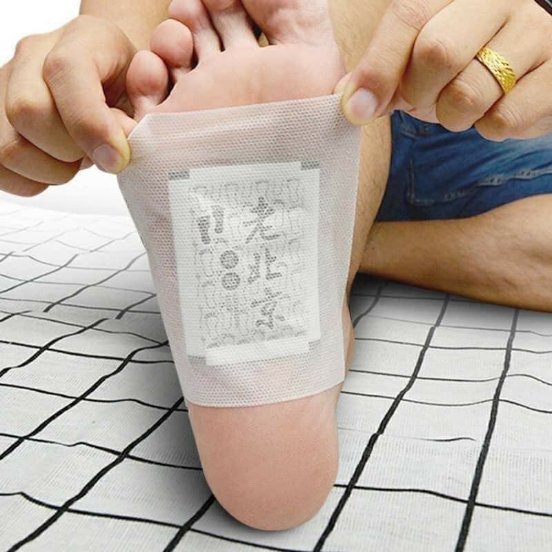 Miếng Dán Chân Thải Độc Ngãi Cứu Đông Y (HỘP 50 MIẾNG)