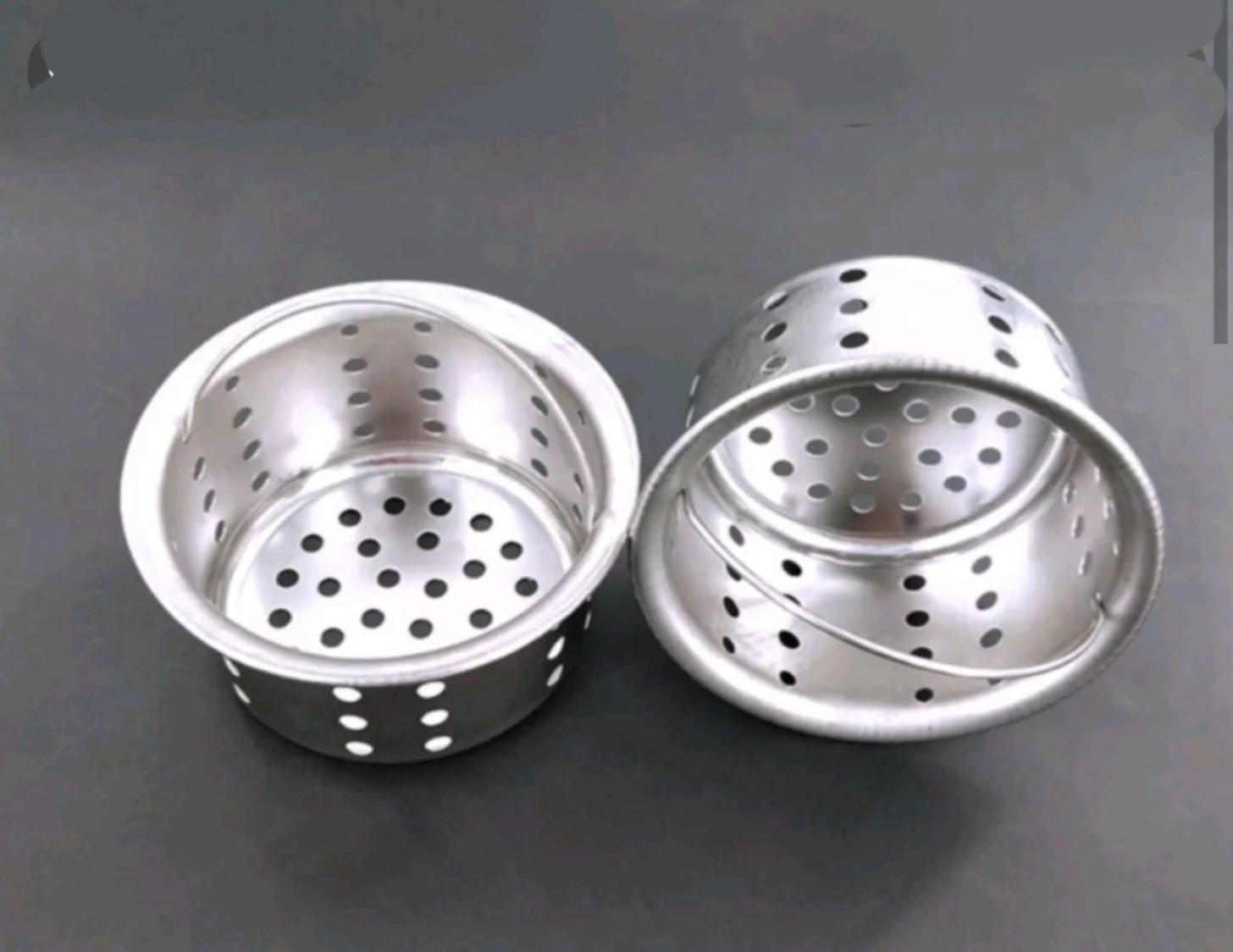 Bộ rổ lọc rác nắp đậy bồn rửa chén, rửa bát - Chất liệu Inox
