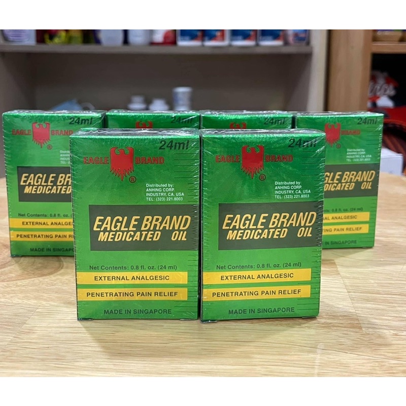 Dầu Gió Xanh 2 Nắp Singapore Eagle Brand