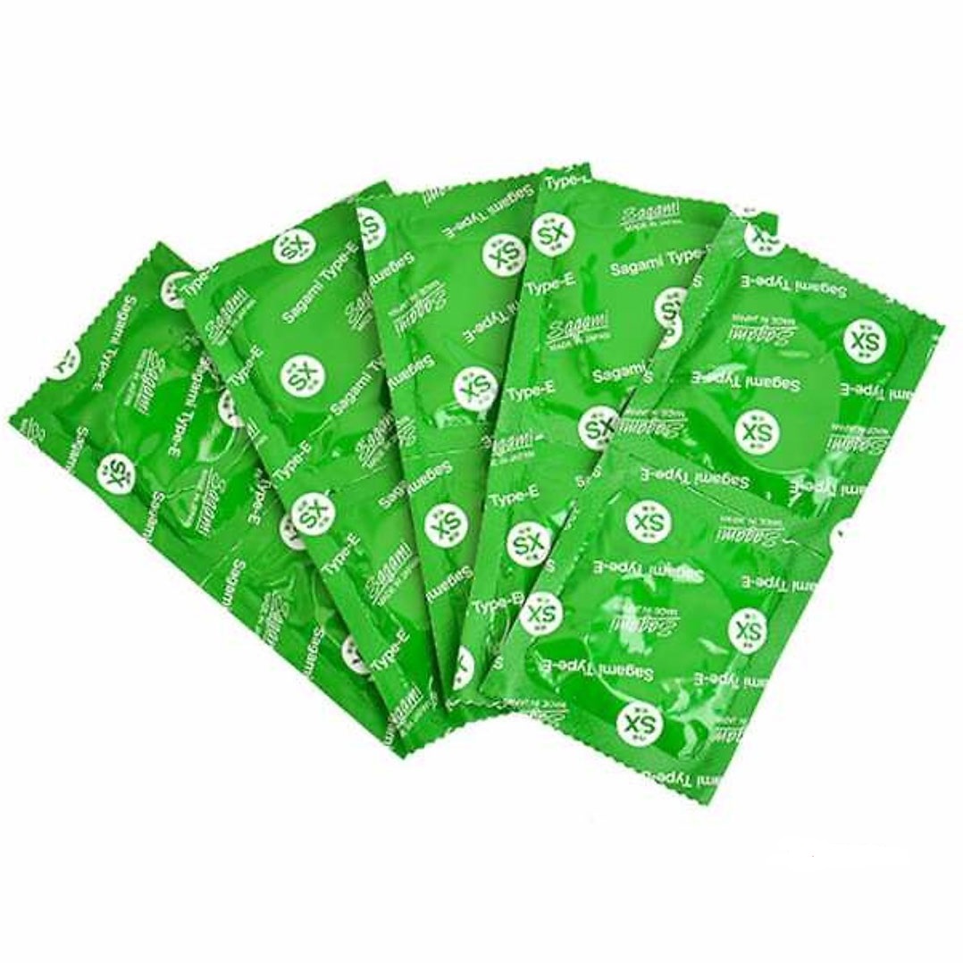 Bao cao su gân gai Sagami Xtreme Green (Hộp 10) - có gân nhiều chấm nổi, thắt 1 lần