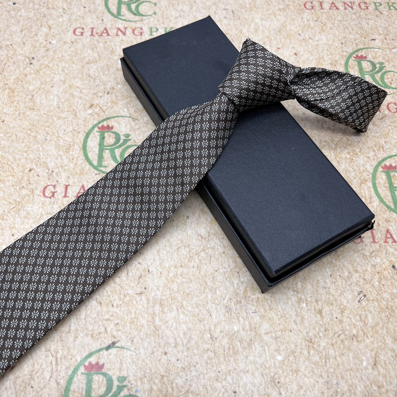 Cà vạt nam 8cm trung niên TP HCM hàng dầy cao cấp Phụ Kiện Cưới Giang