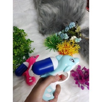 Đồ chơi trẻ em - súng nước cá heo