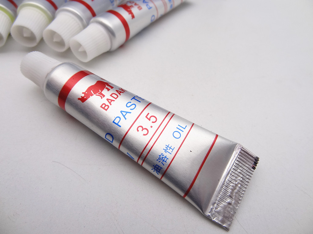 Sáp đánh bóng kính - kem đánh bóng đa năng