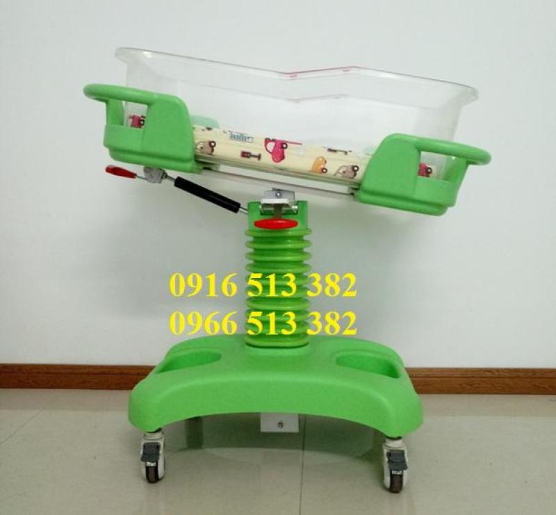 Xe đón trẻ sơ sinh