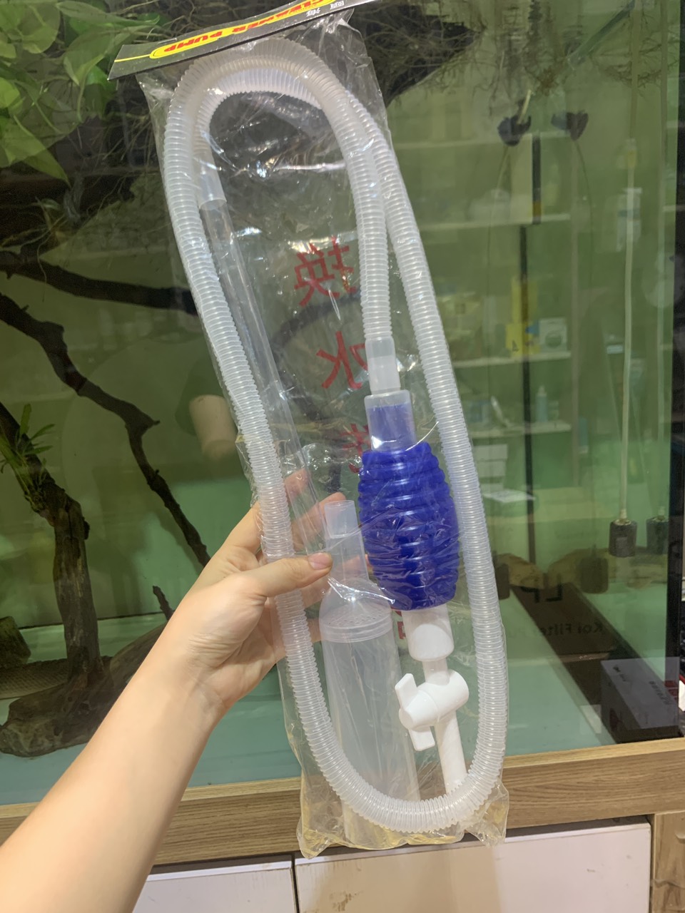 Bơm tay có van hút thay nước bể cá , hồ cá cảnh