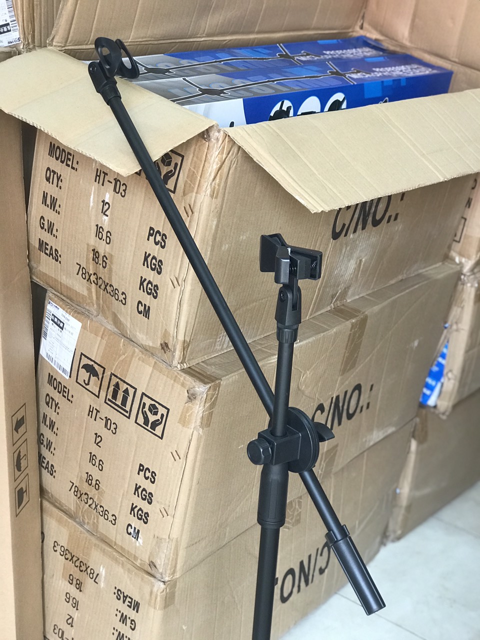 Chân mic cao Pro microphone stands