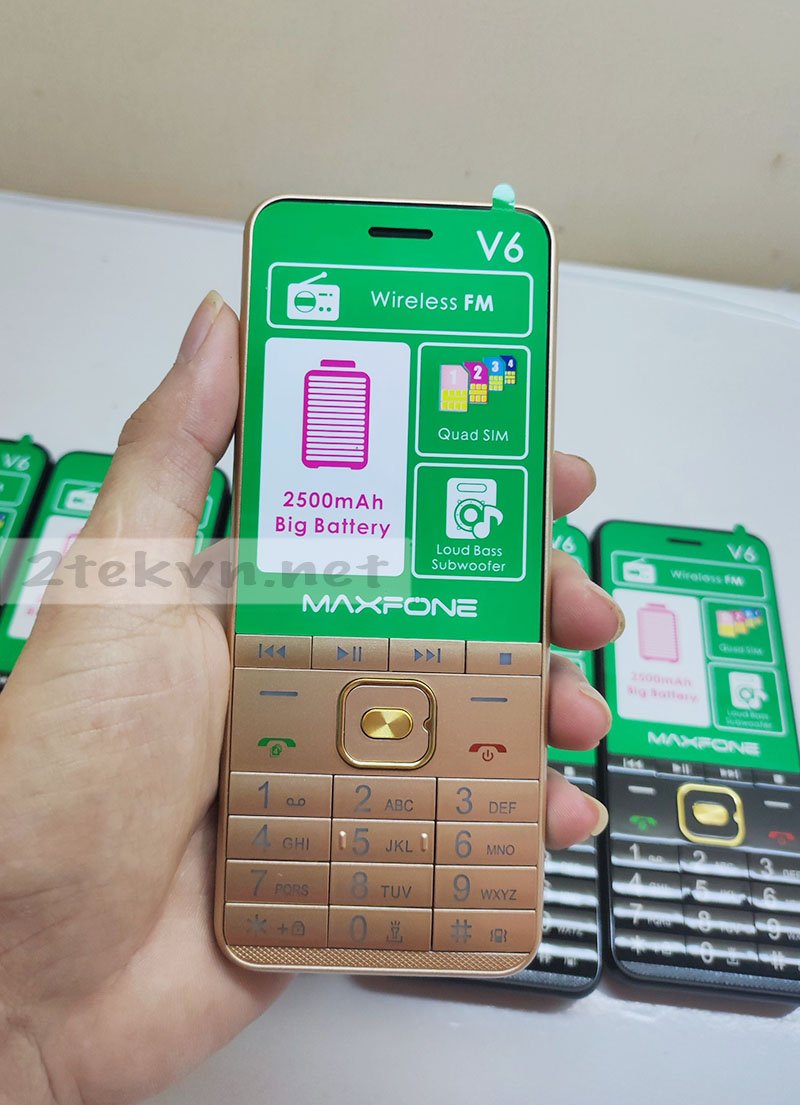 Điện thoại 4 sim siêu mỏng v6/v12 pin khủng giá rẻ