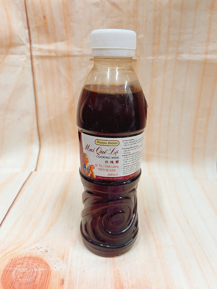 Rượu mai quế lộ bà tám 330ml