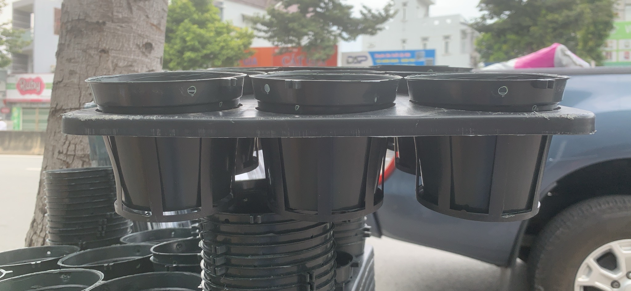 Combo 05 bộ chậu 10 cm ( 60 cái) và khay 3.5 inch ( 5 cái)