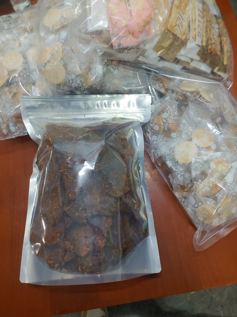 Đồ chơi Búp bê mọc tóc. Đe co bàn làm việc