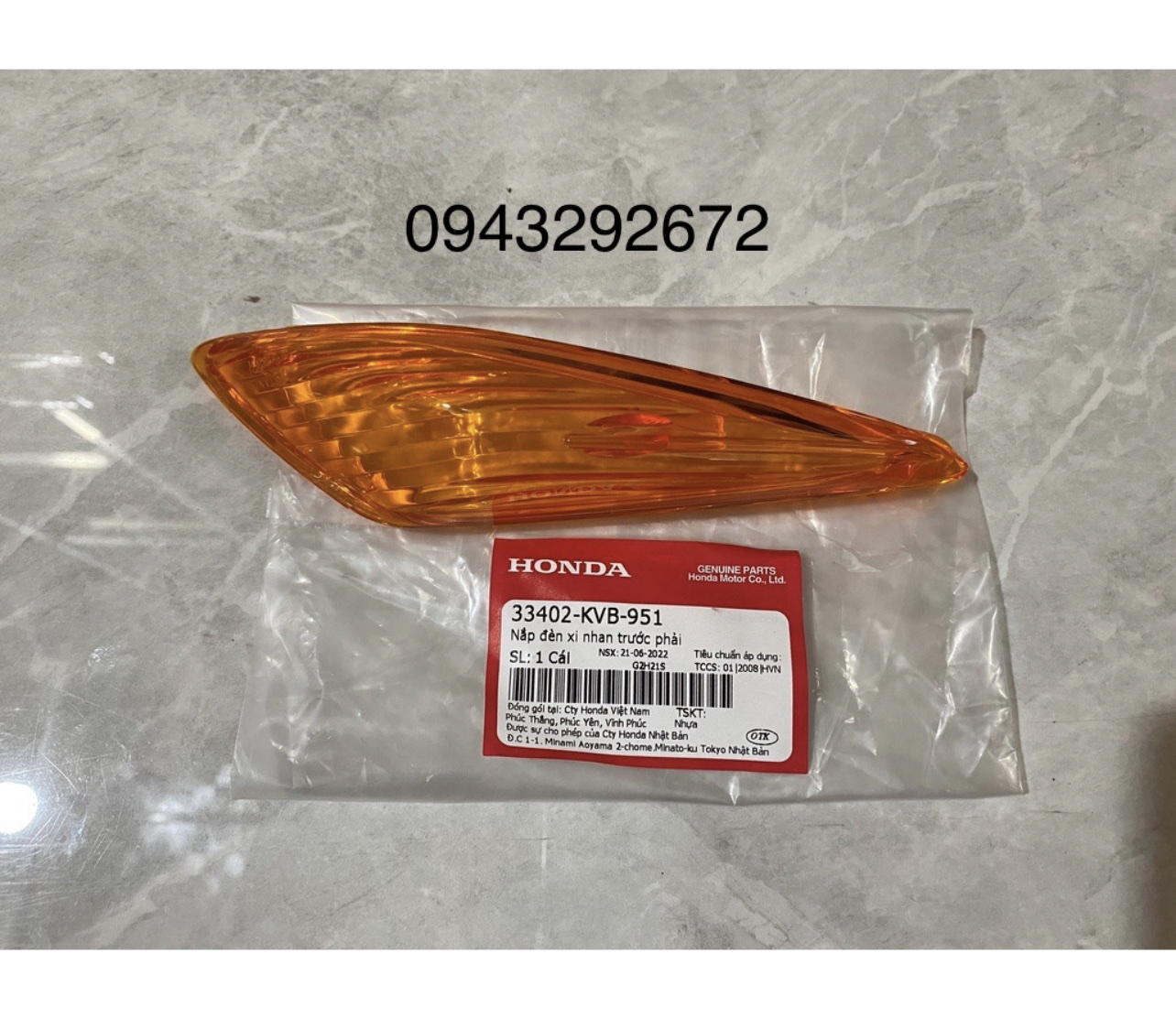 Nắp Xi Nhan Trước Phải Click 110 Honda ( 33402KVB951 )