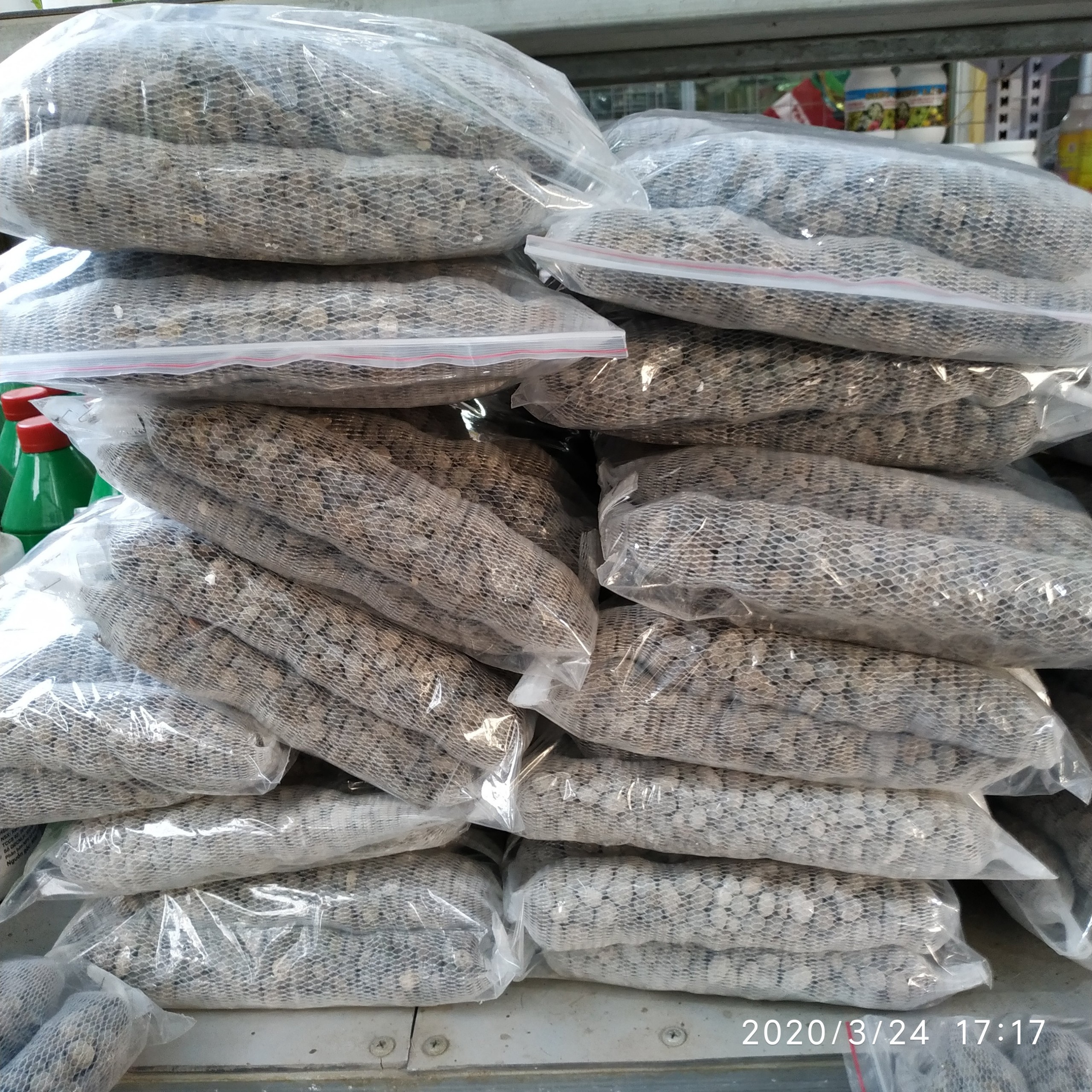1 túi lưới phân dê dài 20cm