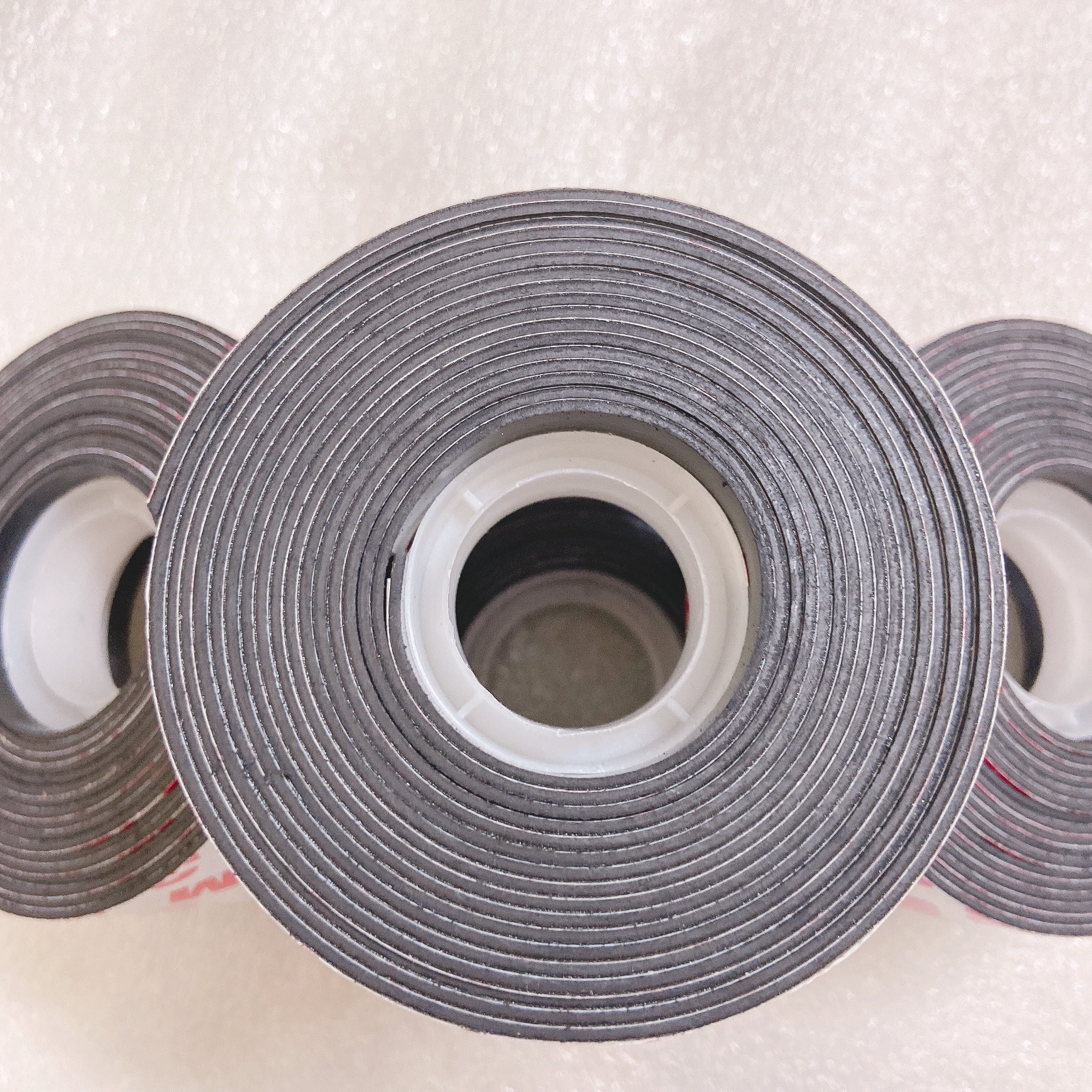 Nam châm dẻo Keo 3M cuộn 2.5cm X 3m X 1.2mm