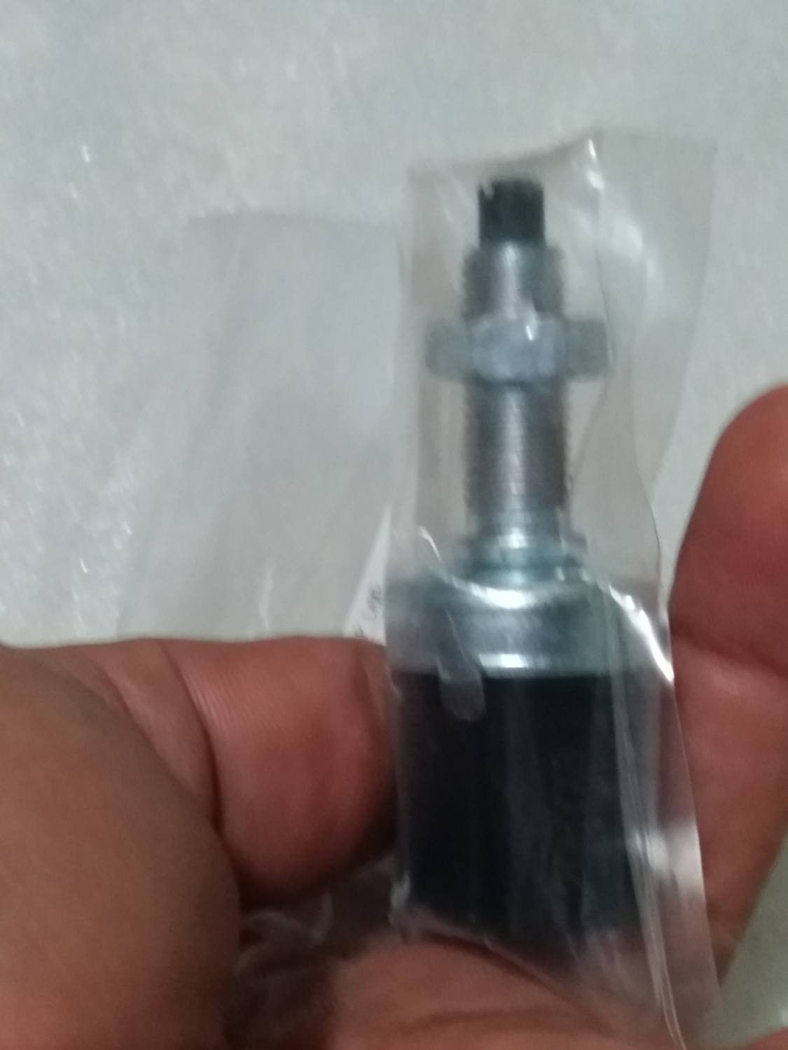 01 PCs stop light switch (brake light switch) code 84340 - 47010