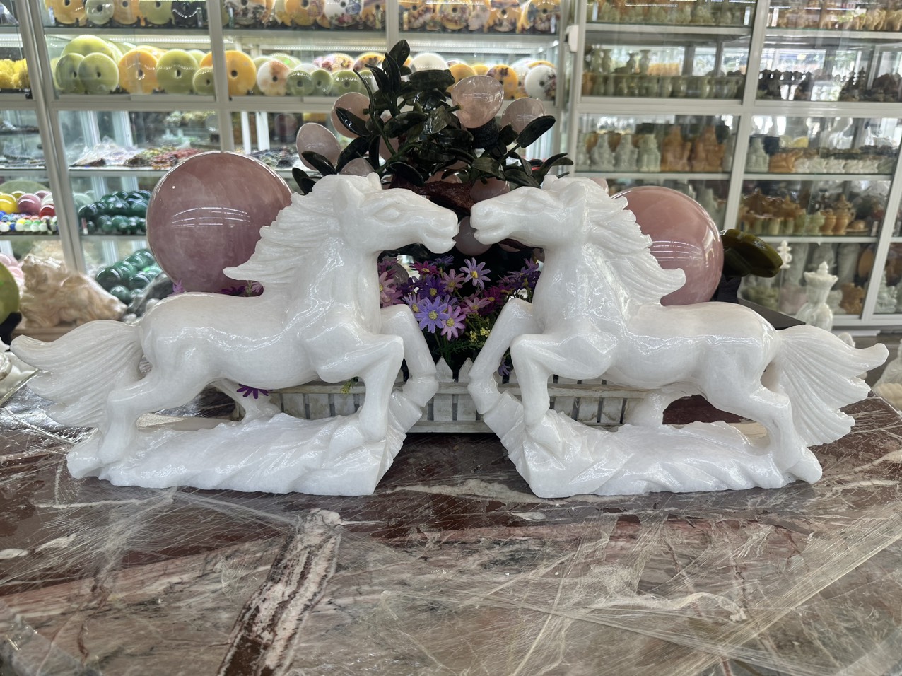Cặp Ngựa phong thủy rước công danh tài lộc đá cẩm thạch trắng - Dài 40cm