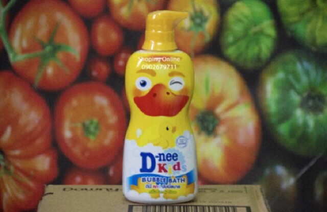 Sữa tắm gội Dnee Kid hình thú 400ml