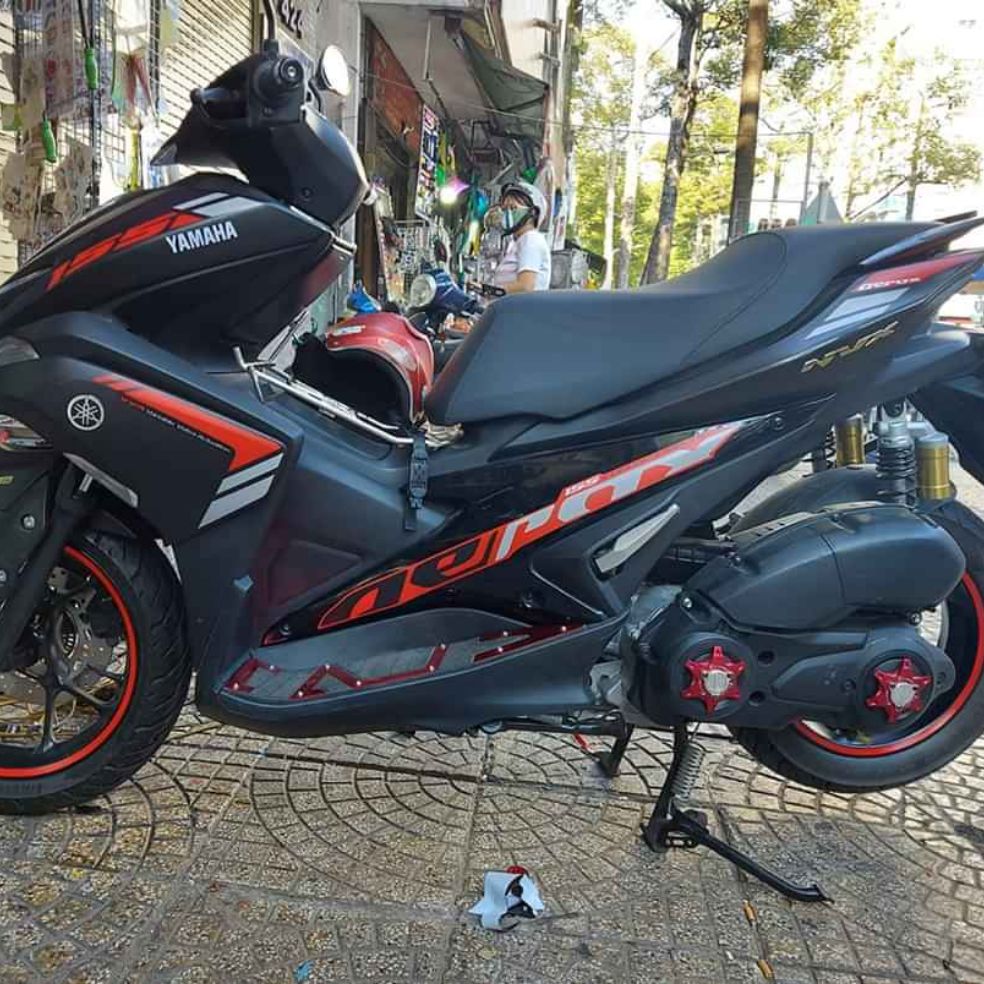 [HCM]Tem rời dán xe NVX xe đen cao cấp