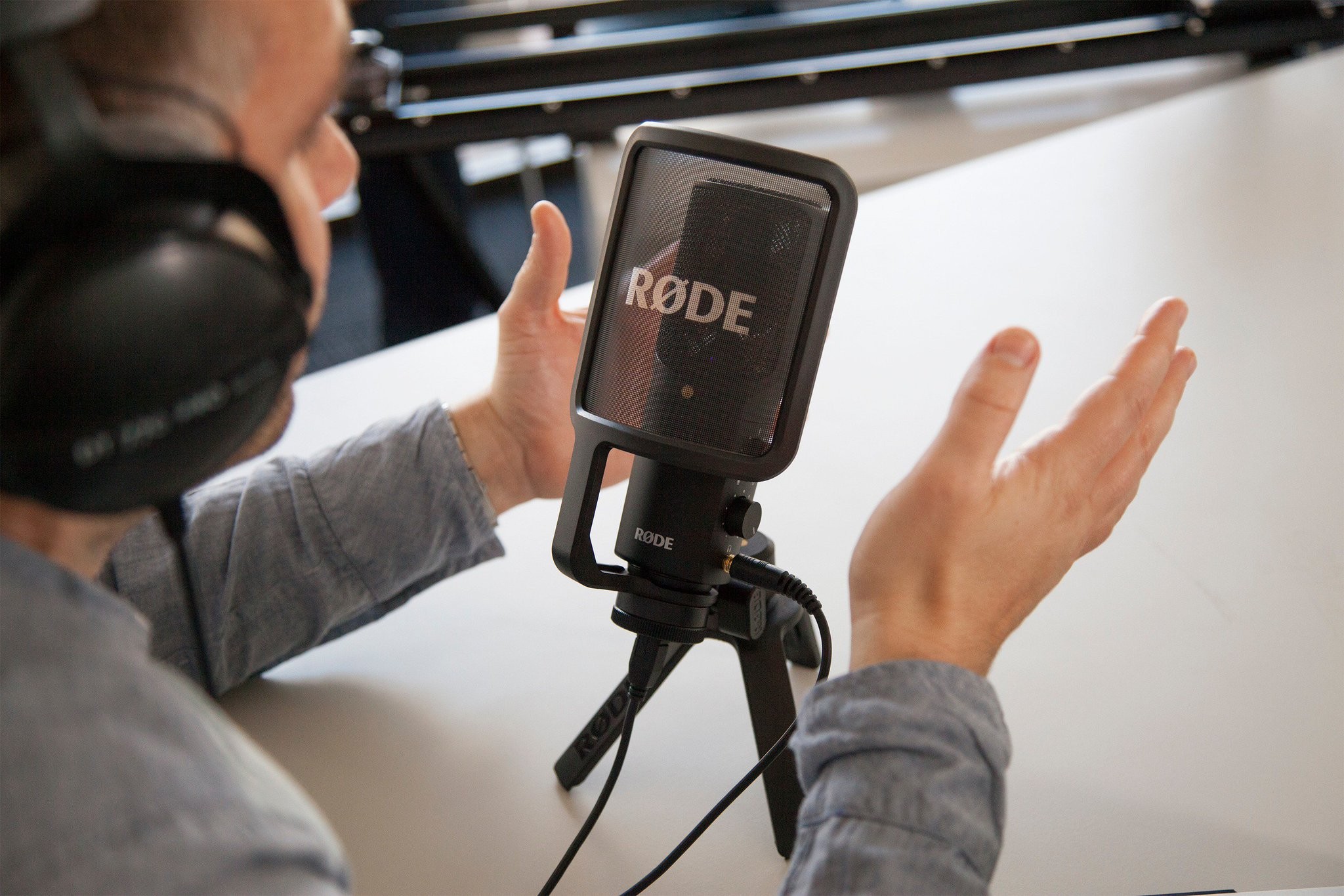 Rode NT-USB - Micro Thu Âm USB Cao Cấp Cho Streamer