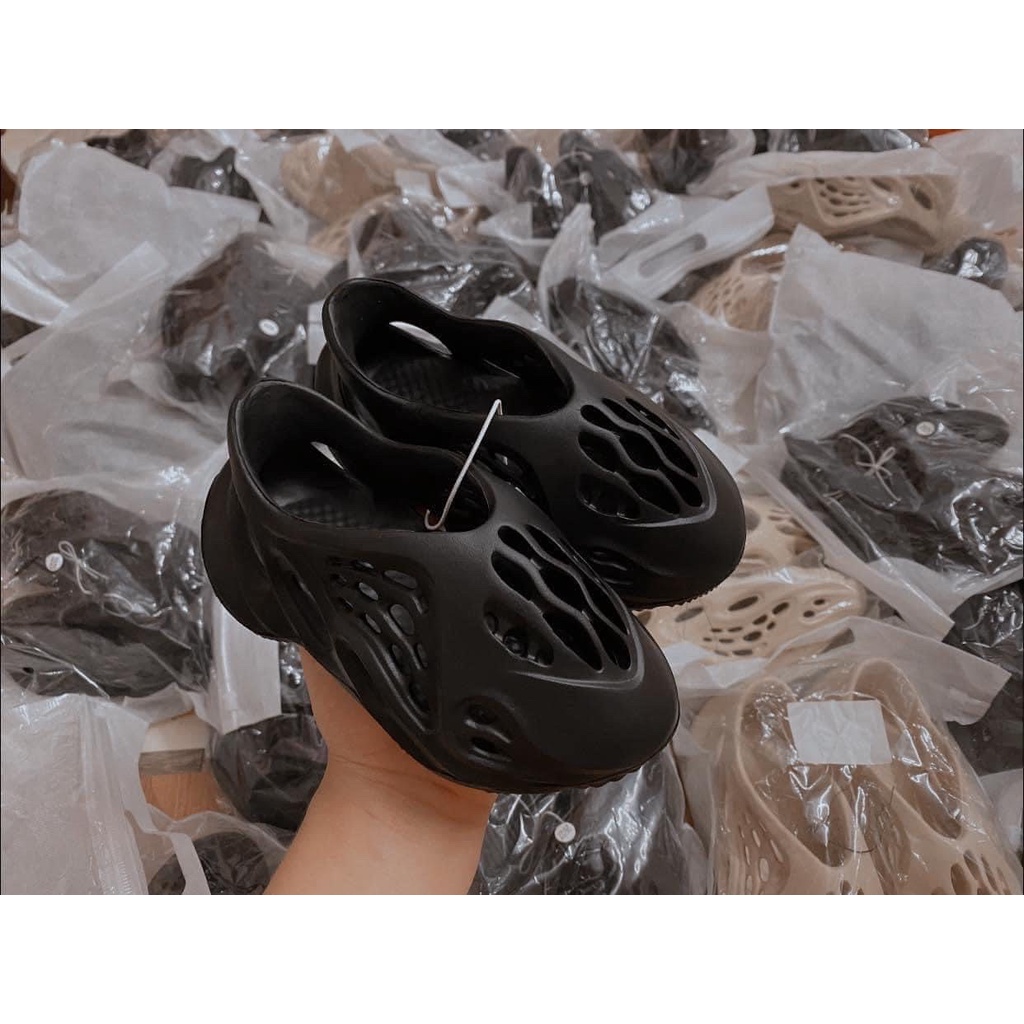 Sandal rọ lỗ cho bé trai và bé gái