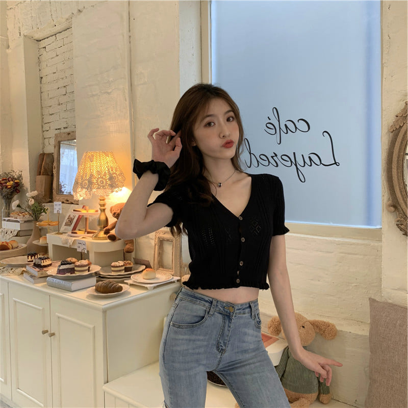 Áo Croptop Jennie siêu xinh
