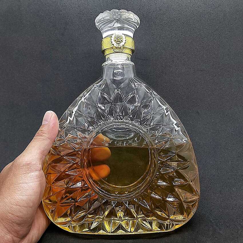 Glass bottle 750ML – Triangle Shape – B5 pattern – combo 2 bottles